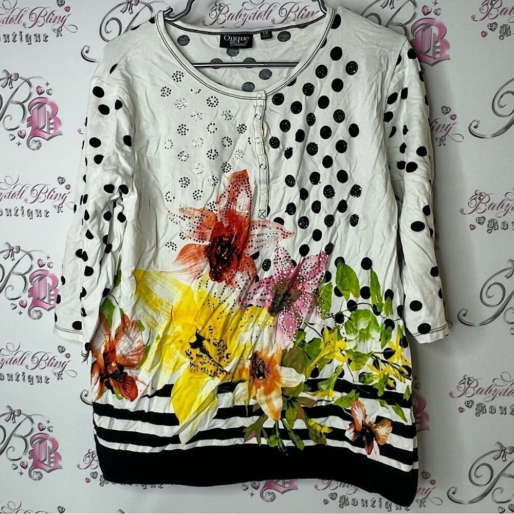 Onque casual long sleeve rhinestone polkadot Black and White Floral Top